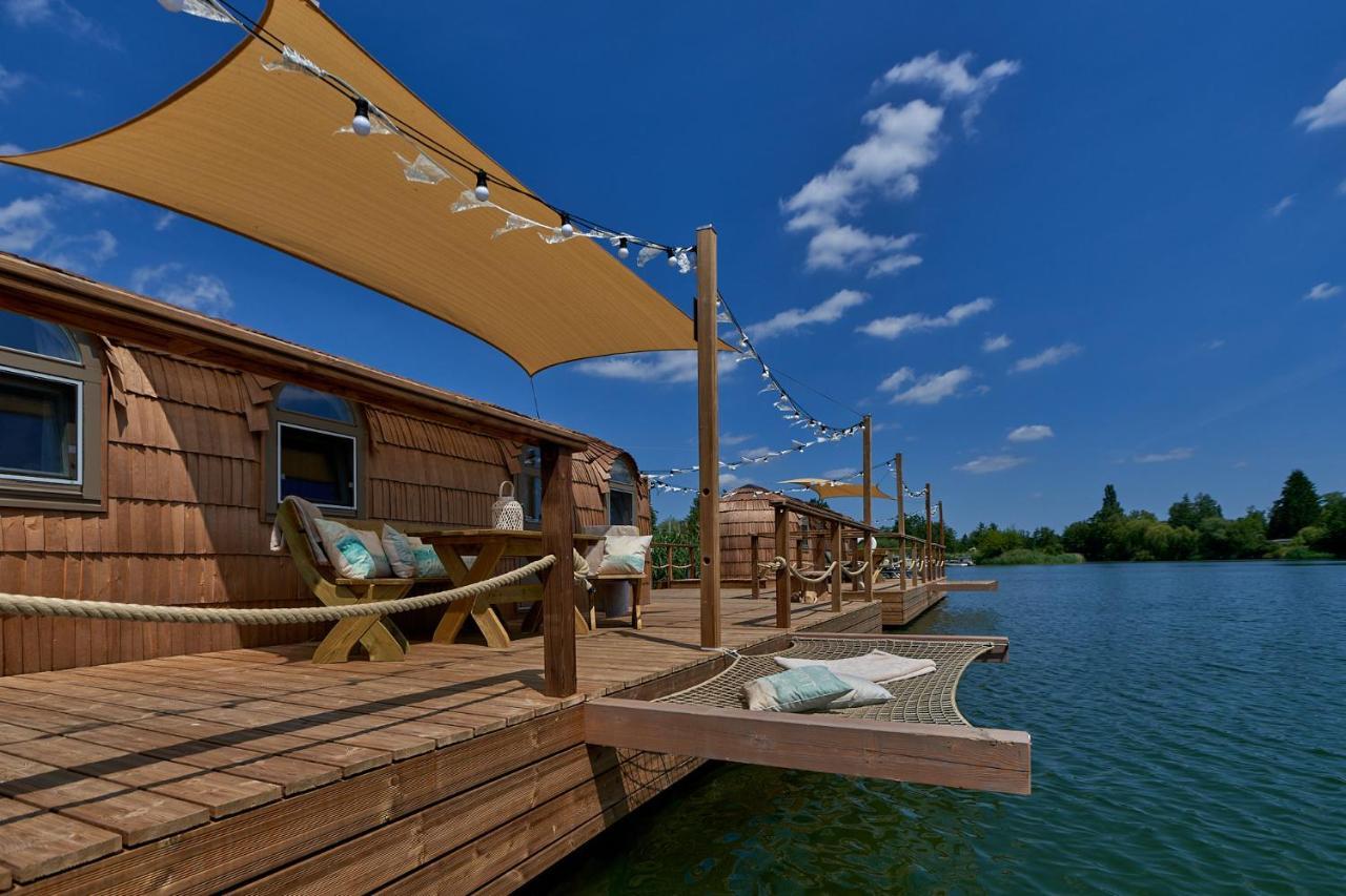 Lieblingsplatz Parey - Schwimmendes Iglu Hotel Ngoại thất bức ảnh